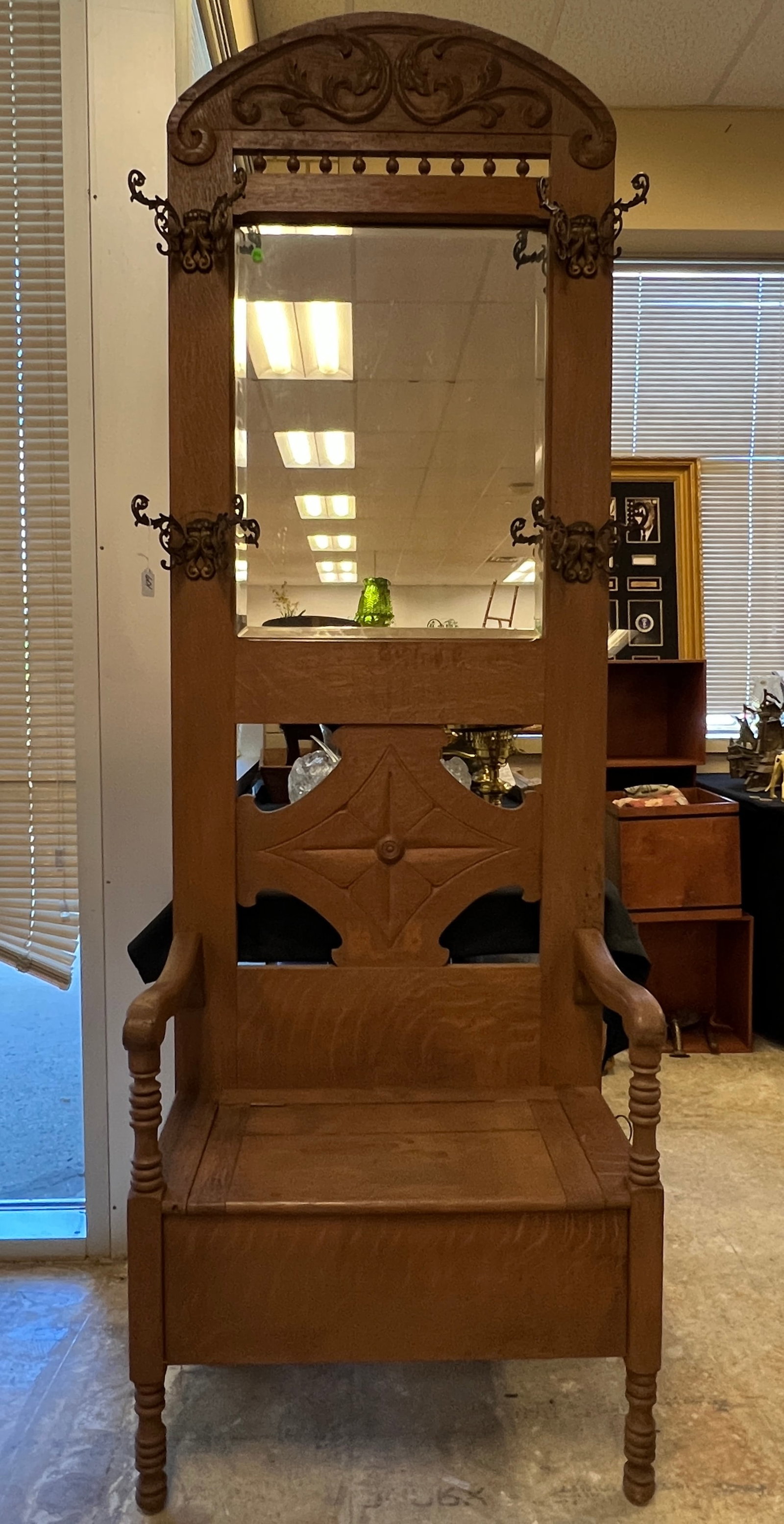 Oak Entryway Seated Hall Tree (1 of 8)
