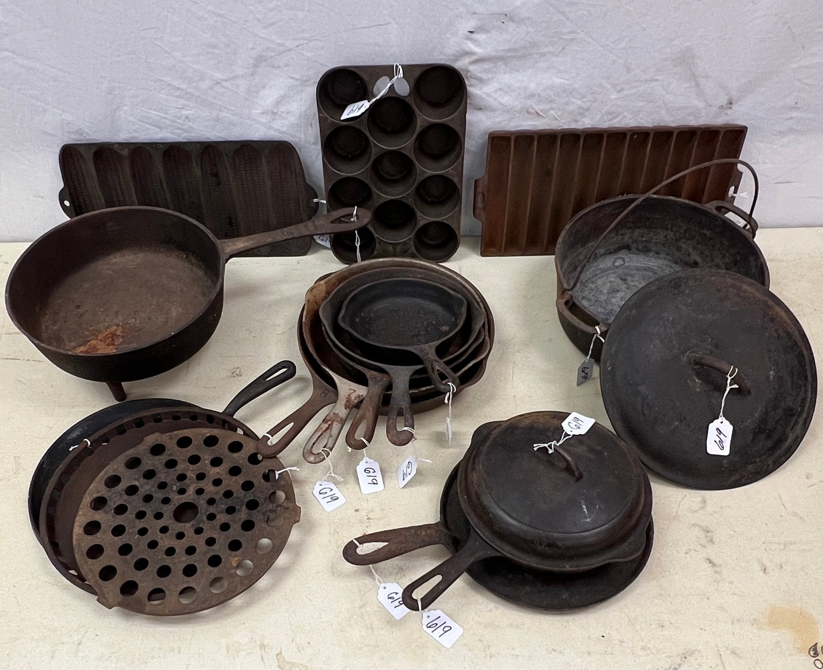 Large Group of Cast Iron Cookware (1 of 9)