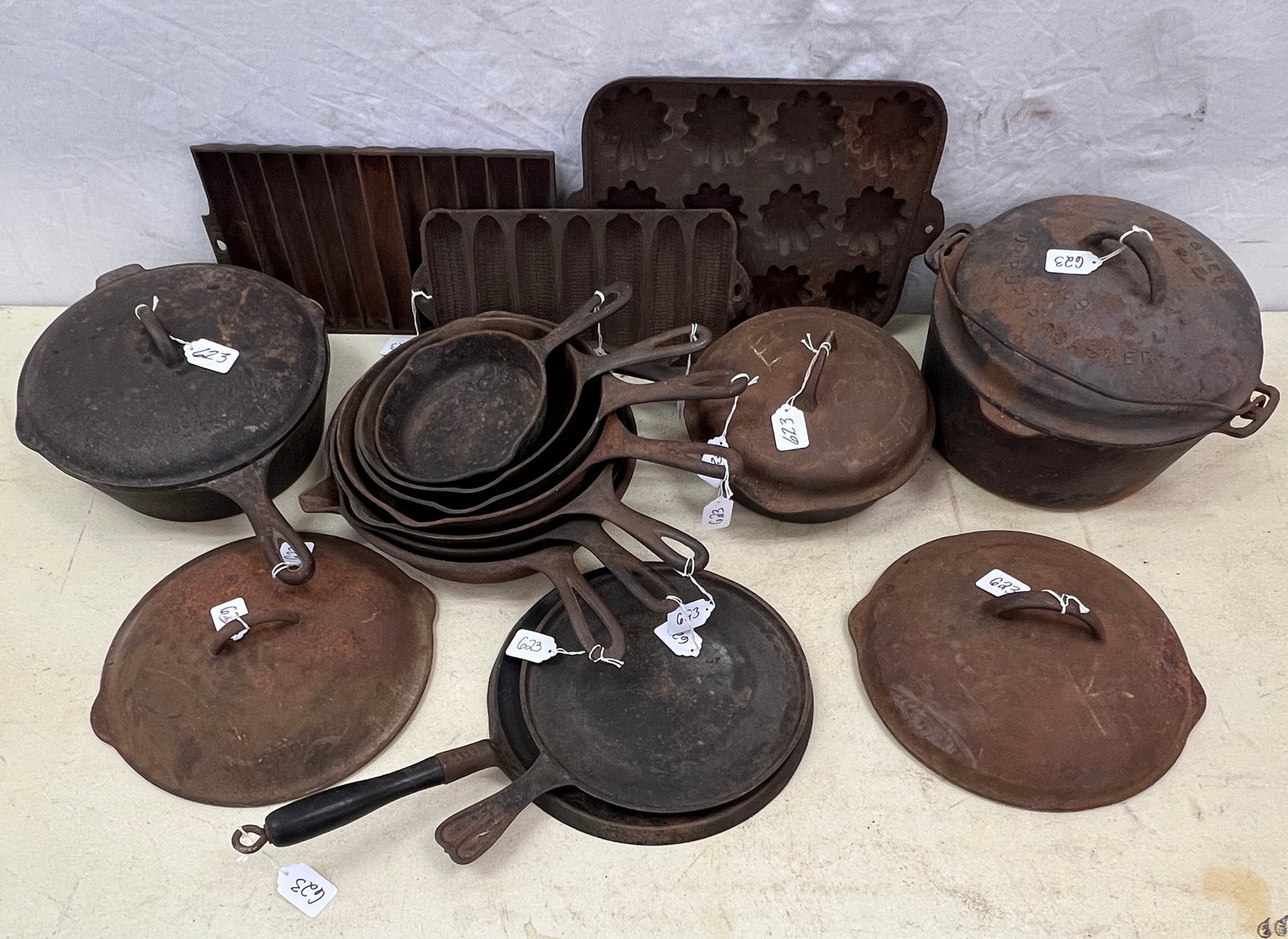 Large Group of Cast Iron Cookware (1 of 10)