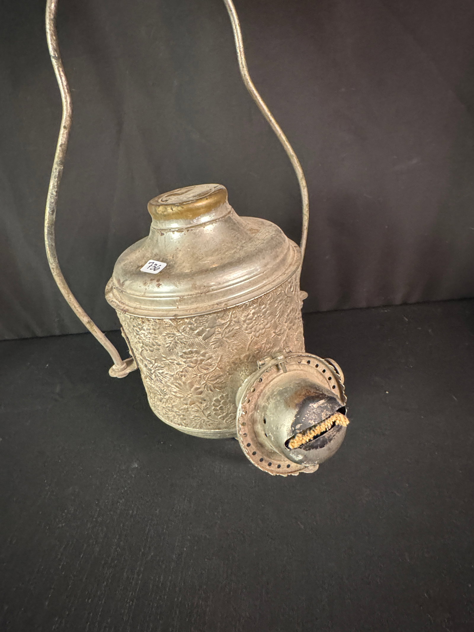 Bracket Lamp & More - 3