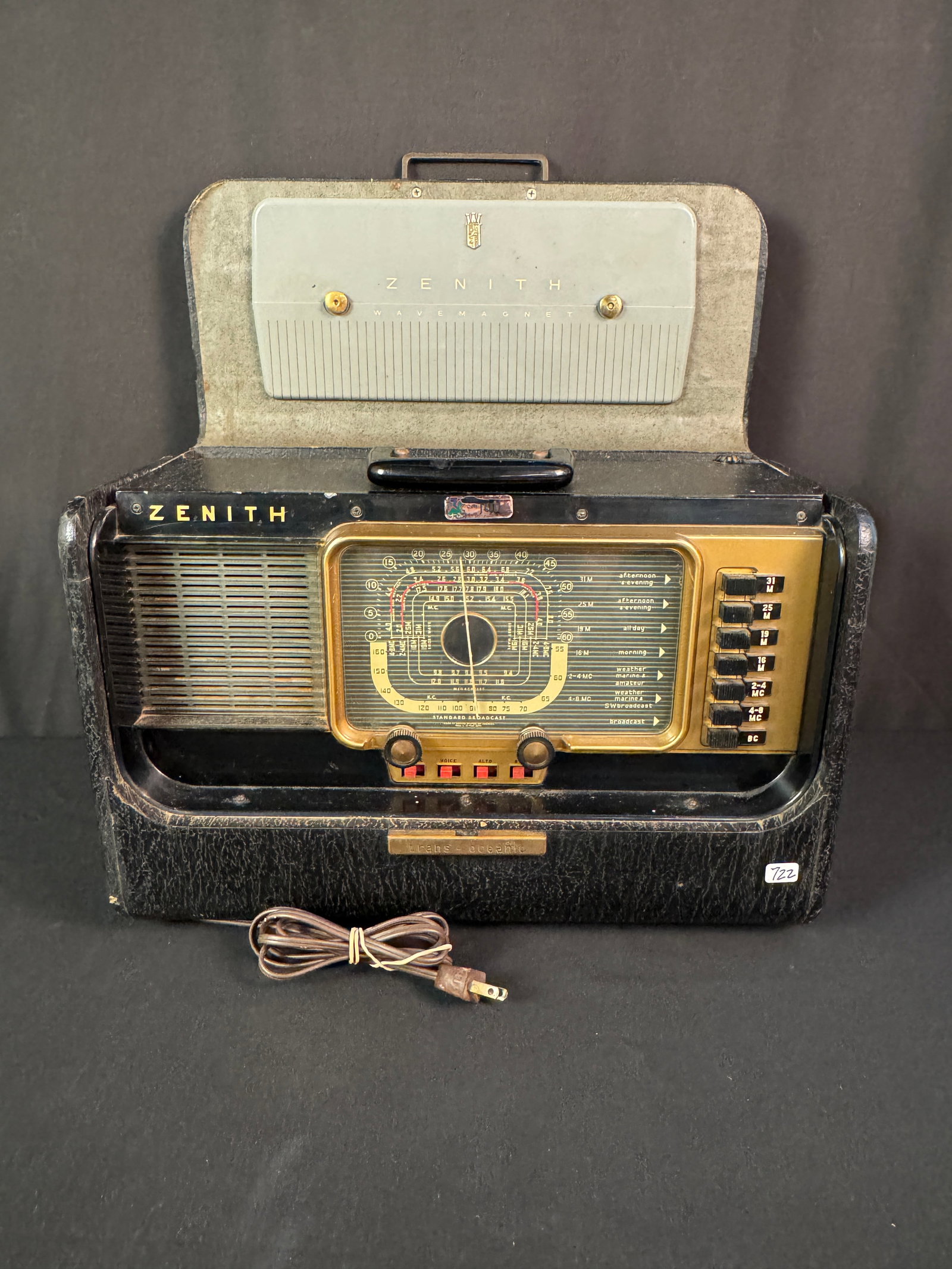 Zenith Trans-Oceanic H500 portable Radio c1951, Working (1 of 7)
