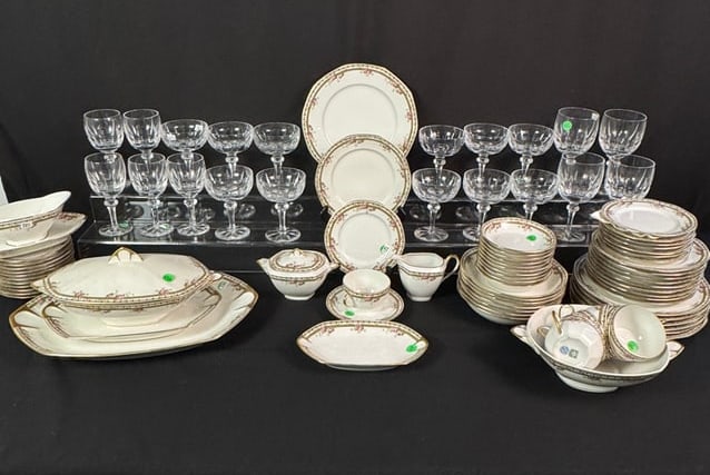 Limoges Jean Boyer Dinner Service, Atlantis Hand Blown Stemware (1 of 13)