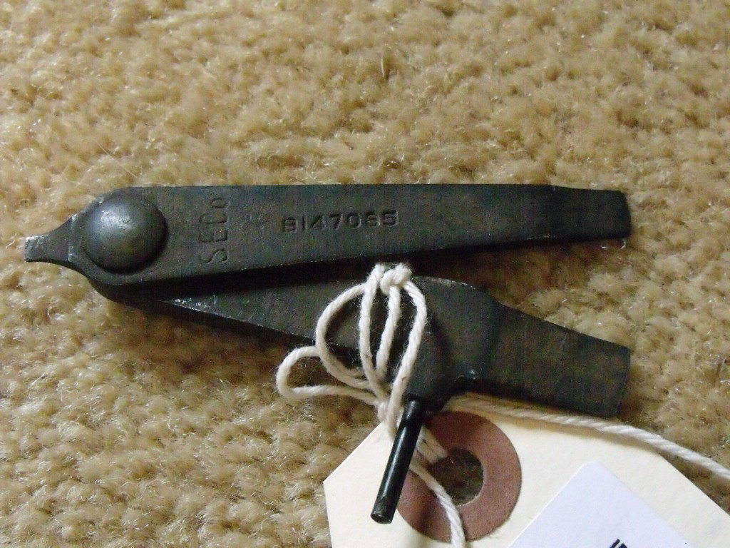 Gun Tool, US: US 1903 Rifle Combination Tool, SE Co B147065 Stamped on one side, US 47664 Stamped on other side, Operational with metal in good condition