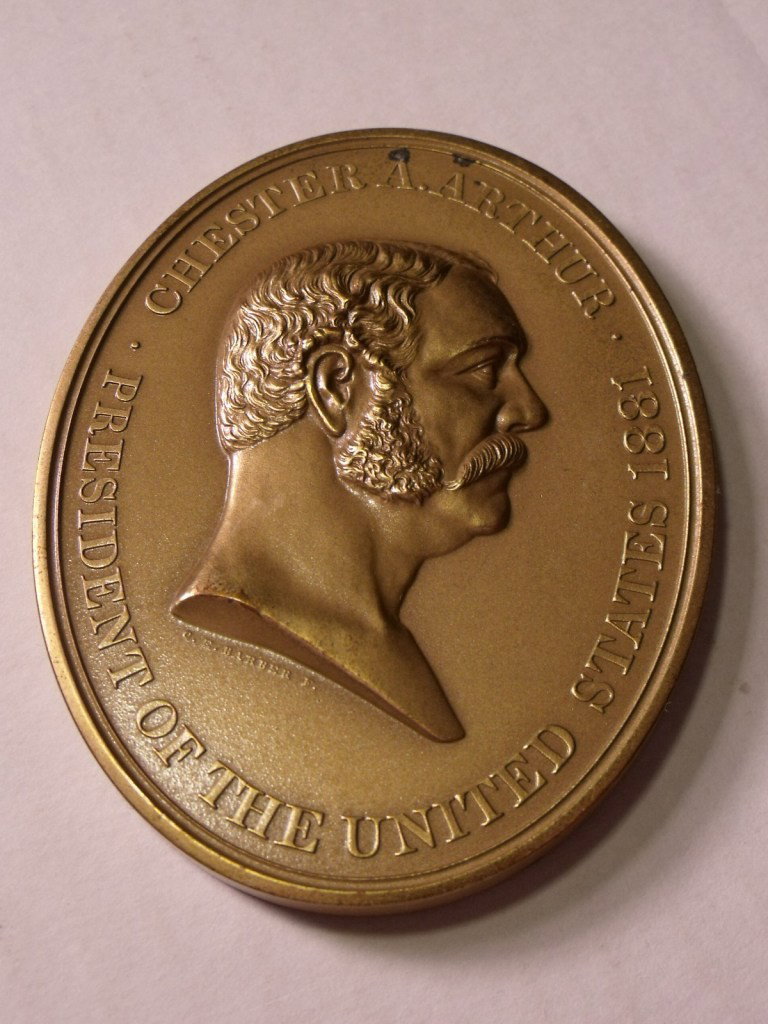 Peace Medal 1881: Chester A. Arthur Peace medal President 1881. Excellent condition.