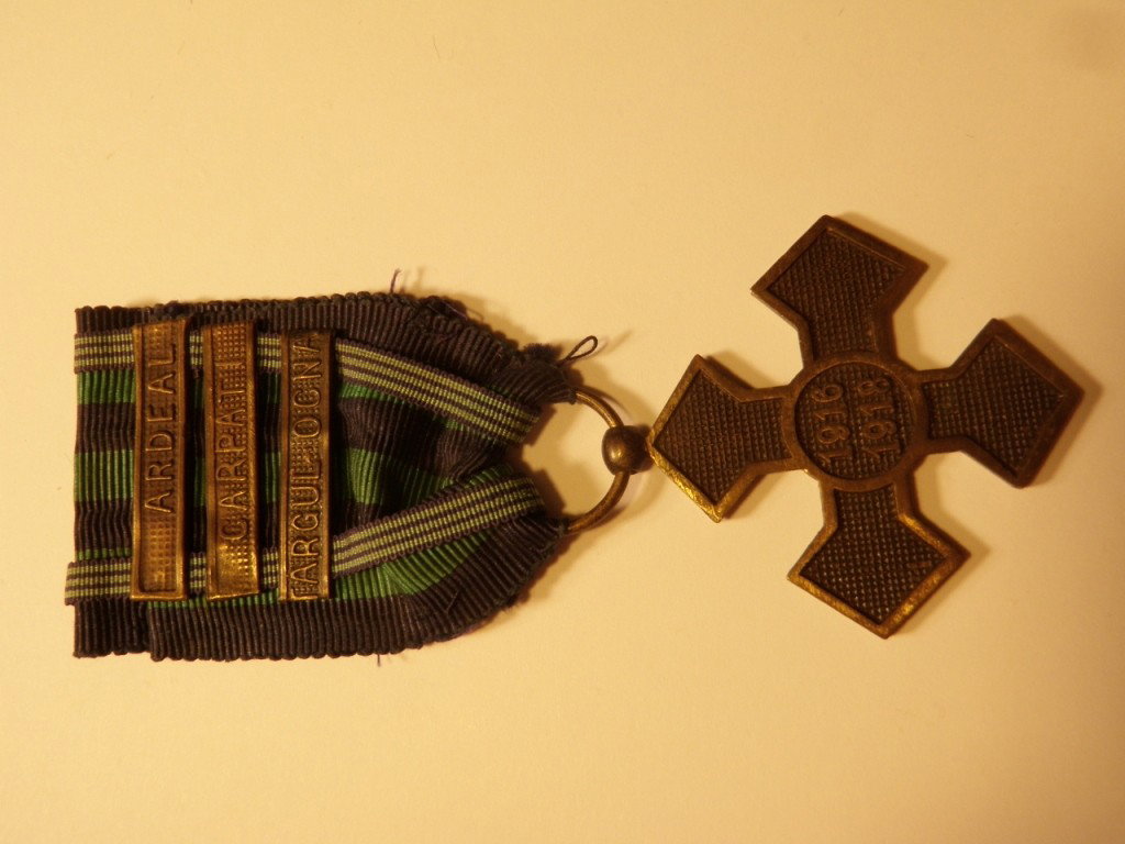 WW1 Combat Victory Cross Romania Germany: WW1 Victory Cross Medal, Romania/Germany, marked "Ardeal Carpat Argul Ocna 1916 1918"