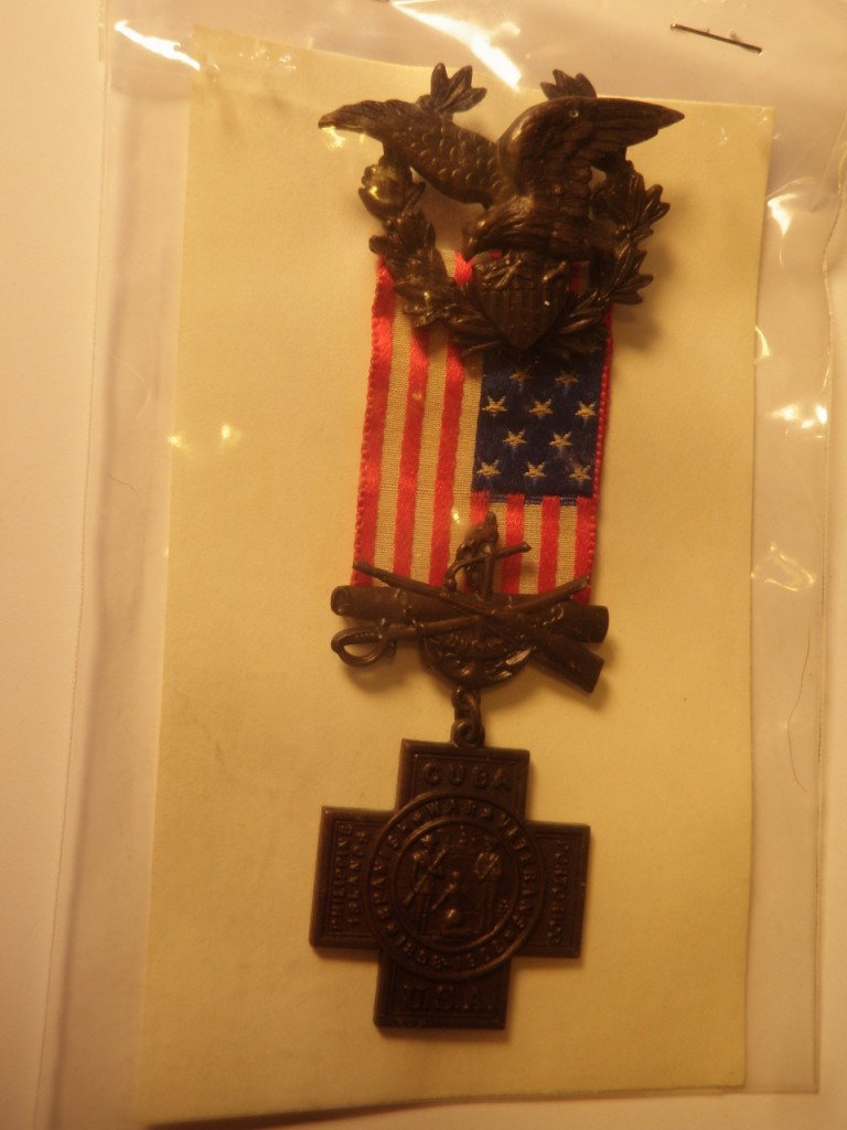 Spanish War Veterans Medal: Spanish American War Veterans medal 1898-1902. Medal has eagle, canon, rifles and swords.