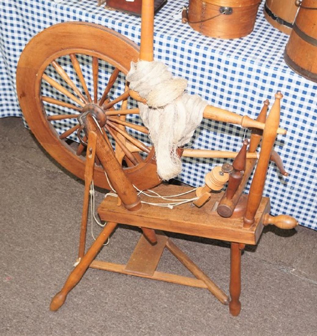 Excellent Shaker Spinning Wheel in Mint Condition It is (1 of 5)