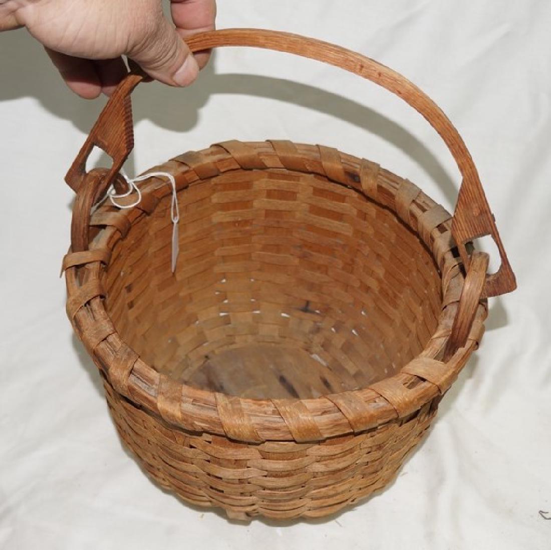 Excellent Ash Splint  Round Basket with Swing Handle (1 of 4)