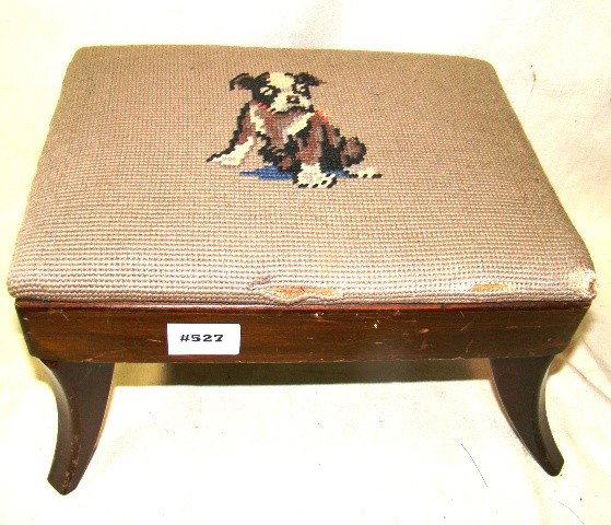 Small wooden rectangular footstool with seated bul: Small wooden rectangular footstool with seated bulldog, 5" ht., 7" lg., ca 1940, Seidman cost $125, Cond.: G, slight edge wear