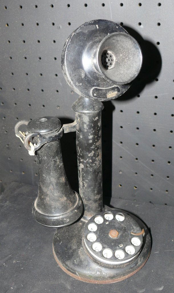 Black candlestick, phone w/dial, as found, no cords (1 of 6)