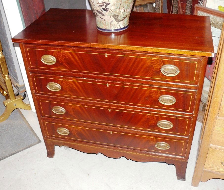 Custom made Boston 4 dr. mah chest, w/french bracket (1 of 7)