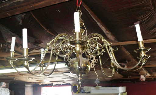 Virginia Metalcrafters 8 Arm Brass Chandelier 1