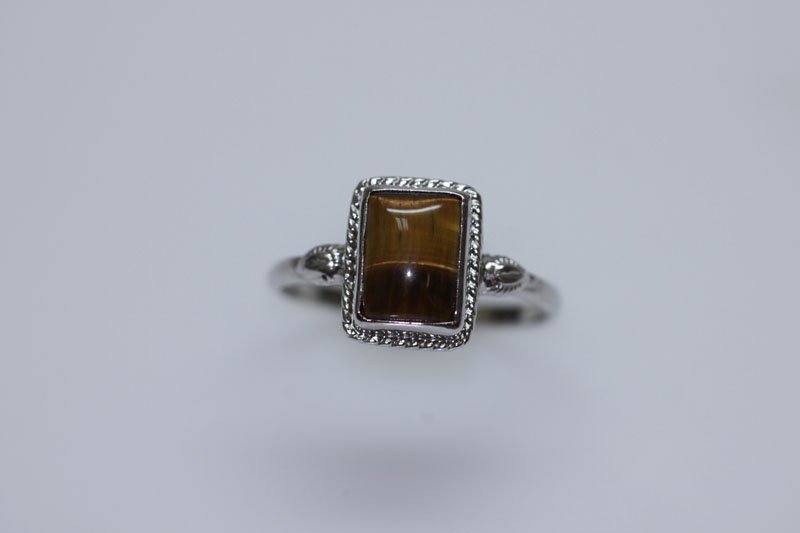 11.60 CTW TIGER EYE RING .925 STERLING SILVER: 11.60 CTW TIGER EYE RING .925 STERLING SILVER **|**|** 11.60 CTW TIGER EYE RING .925 STERLING SILVER ; MSRP: $125