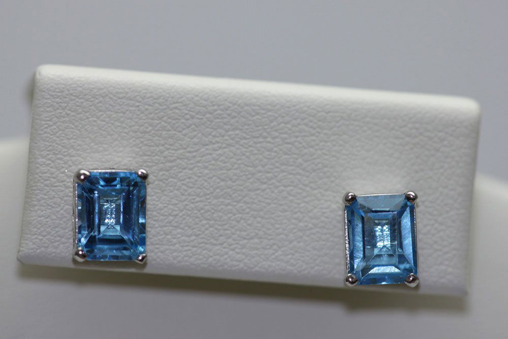 13.00 CTW BLUE TOPAZ EARINGS .925 STERLING SILVER: 13.00 CTW BLUE TOPAZ EARINGS .925 STERLING SILVER **|**|** 13.00 CTW BLUE TOPAZ EARINGS .925 STERLING SILVER ; MSRP: $150