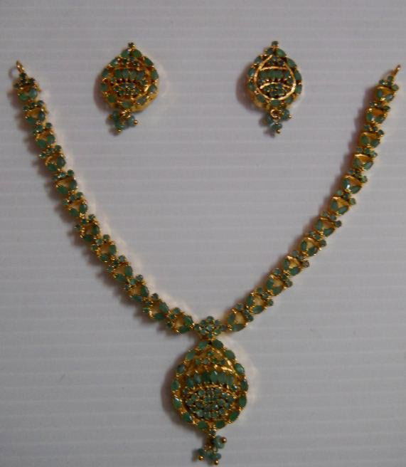 175.4 CTW GOLD PLATED EMERALD SET: 175.4 CTW GOLD PLATED EMERALD SET **|**|** 175.4 CTW GOLD PLATED EMERALD SET ; MSRP: $540