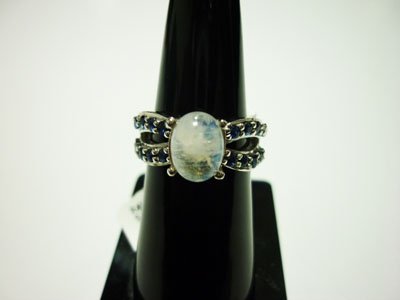 NATURAL 27.00 CTW SEMI PRECIOUS RING .925 STERLING SILV: NATURAL 27.00 CTW SEMI PRECIOUS RING .925 STERLING SILV **|**|** NATURAL 27.00 CTW SEMI PRECIOUS RING .925 STERLING SILVER SAPPHIRE WEIGHT 0.98 CTW MOONSTONE WEIGHT 2.38 CTW ; MSRP: $300