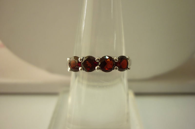 11.05 ctw Garnet Ring .925 Sterling Silver: 11.05 ctw Garnet Ring .925 Sterling Silver **|**|** 11.05 ctw Garnet Ring .925 Sterling Silver ; MSRP: $150