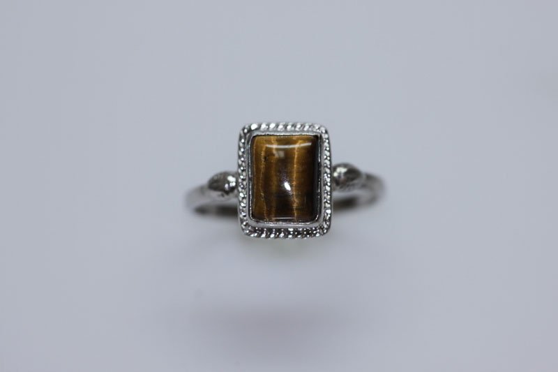 11.60 CTW TIGER EYE RING .925 STERLING SILVER: 11.60 CTW TIGER EYE RING .925 STERLING SILVER **|**|** 11.60 CTW TIGER EYE RING .925 STERLING SILVER ; MSRP: $125
