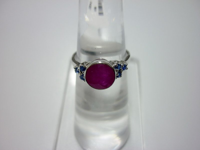 NATURAL 14.75 CTW RUBY RING .925 STERLING SILVER: NATURAL 14.75 CTW RUBY RING .925 STERLING SILVER **|**|** NATURAL 14.75 CTW RUBY RING .925 STERLING SILVER STONE WEIGHT 2.01 CTW ; MSRP: $400