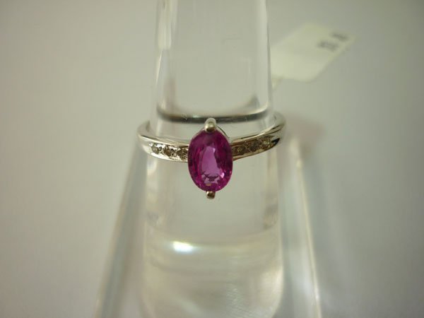 9.00 CTW RUBY AND DIAMOND RING .925 STERLING SILVER: 9.00 CTW RUBY AND DIAMOND RING .925 STERLING SILVER **|**|** 9.00 CTW RUBY AND DIAMOND RING .925 STERLING SILVER; RUBY 0.82 CTW; DIAMOND 0.07 CTW ; MSRP: $450
