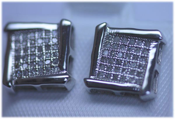 11.8 CTW DIAMOND .925 STERLING SILVER RING: 11.8 CTW DIAMOND .925 STERLING SILVER RING **|**|** 0.26 CTW DIAMOND .925 STERLING SILVER RING ; MSRP: $500