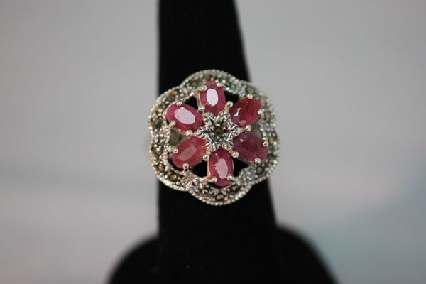 54.00 CTW RUBY ANTIQUE LOOKING RING .925 STERLING SILVE: 54.00 CTW RUBY ANTIQUE LOOKING RING .925 STERLING SILVE **|**|** 54.00 CTW RUBY ANTIQUE LOOKING RING .925 STERLING SILVER ; MSRP: $250