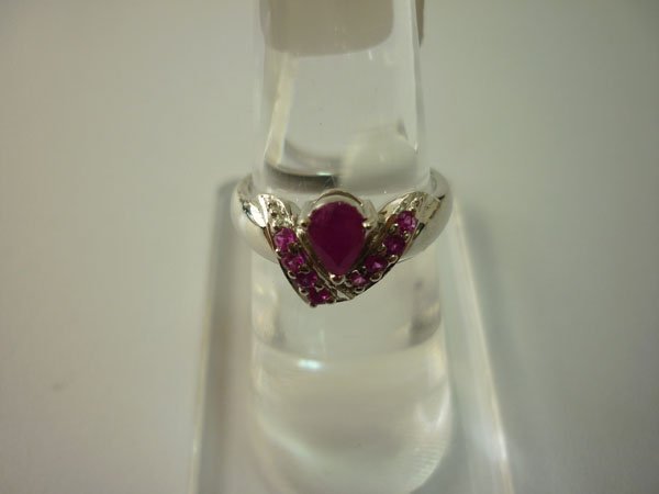 16.75 CTW RUBY RING .925 STERLING SILVER: 16.75 CTW RUBY RING .925 STERLING SILVER **|**|** 16.75 CTW RUBY RING .925 STERLING SILVER ; RUBY 0.76 CTW ; MSRP: $225
