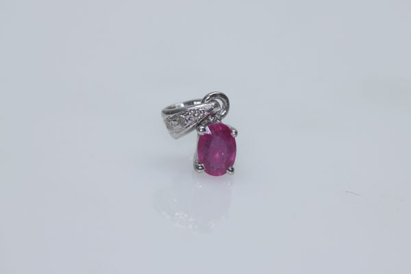 3.75 CTW RUBY PENDANT .925 STERLING SILVER: 3.75 CTW RUBY PENDANT .925 STERLING SILVER **|**|** 3.75 CTW RUBY PENDANT .925 STERLING SILVER ; RUBY 0.55 CTW\' DIAMOND 0.03 CTW ; MSRP: $150