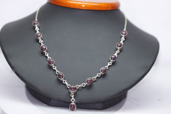 83.95 CTW STAR RUBY NECKLACE .925 STERLING SILVER: 83.95 CTW STAR RUBY NECKLACE .925 STERLING SILVER **|**|** 83.95 CTW STAR RUBY NECKLACE .925 STERLING SILVER ; MSRP: $600