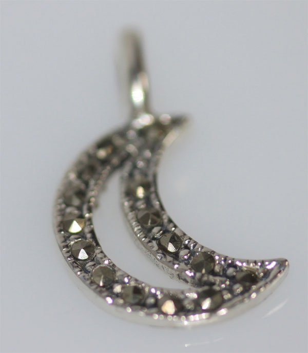 OPEN CRESCENT MOON MARCASITE PENDANT .925 STERLING SILV: OPEN CRESCENT MOON MARCASITE PENDANT .925 STERLING SILV **|**|** OPEN CRESCENT MOON MARCASITE PENDANT .925 STERLING SILVER