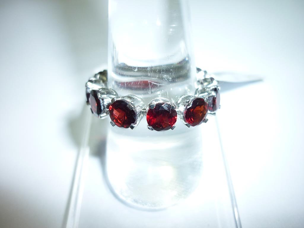 23.50 CTW GARNET RING .925 STERLING SILVER: 23.50 CTW GARNET RING .925 STERLING SILVER **|**|** 23.50 CTW GARNET RING .925 STERLING SILVER STONE WEIGHT 7.73 CTW ; MSRP: $250