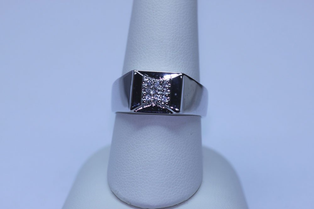 24.10 CTW CZ RING .925 STERLING SILVER: 24.10 CTW CZ RING .925 STERLING SILVER **|**|** 24.10 CTW CZ RING .925 STERLING SILVER ; MSRP: $75