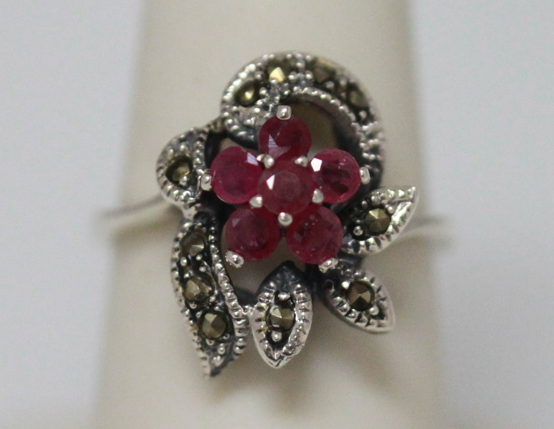 0.40 CTW RUBY RING ANTIQUE STYLE JEWELRY .925 STERLING: 0.40 CTW RUBY RING ANTIQUE STYLE JEWELRY .925 STERLING **|**|** 0.40 CTW RUBY RING ANTIQUE STYLE JEWELRY .925 STERLING SILVER