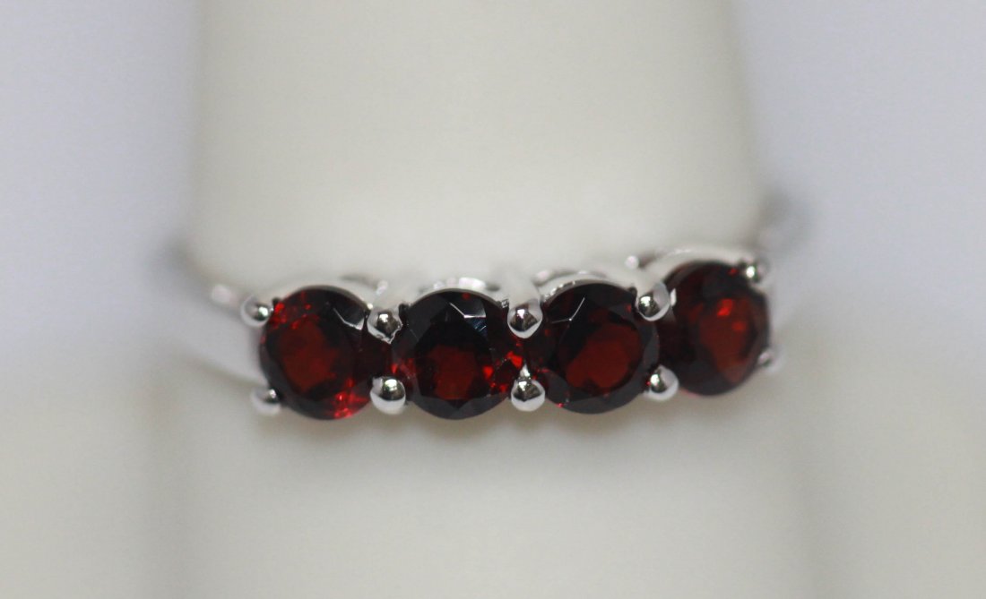 1.00 CTW Garnet Ring .925 Sterling Silver: 1.00 CTW Garnet Ring .925 Sterling Silver **|**|** 1.00 CTW Garnet Ring .925 Sterling Silver