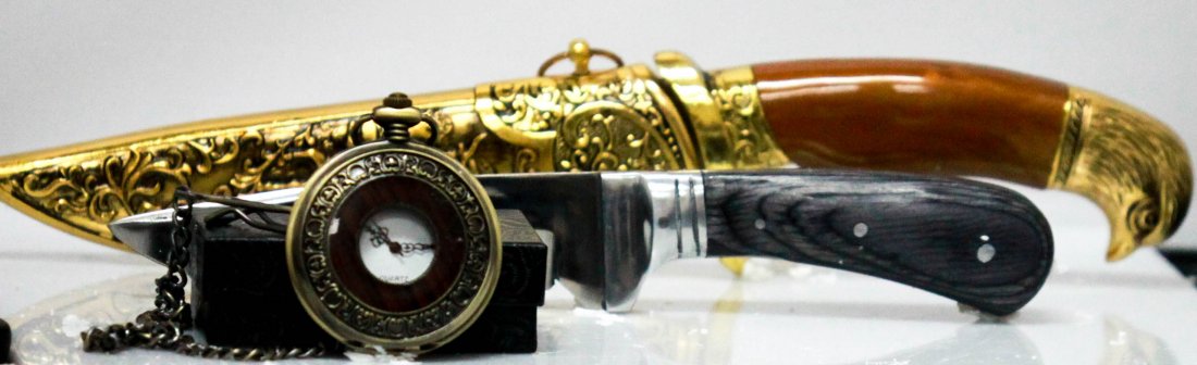 Variety Of Collectors knives Set of 2 With Antique Styl: Variety Of Collectors knives Set of 2 With Antique Styl **|**|** Variety Of Collectors knives Set of 2 With Antique Style Pocket Watch; Knife 1,COLLECTORS EDITION 7" DEER HUNTER KNIFE STAINLESS STEEL;