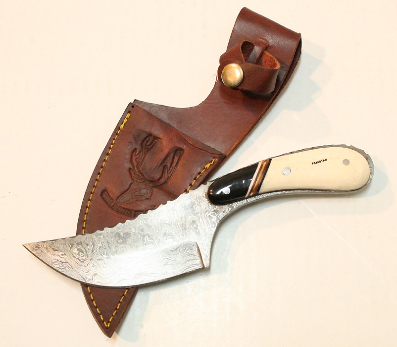 COLLECTORS EDITION 8.5" DAMASCUS BONE HANDLE SKINNER: COLLECTORS EDITION 8.5" DAMASCUS BONE HANDLE SKINNER **|**|** COLLECTORS EDITION 8.5" DAMASCUS BONE HANDLE SKINNER KNIFE W/ SHEATH