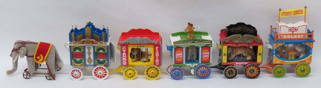 STEIFF GOLDEN AGE OF CIRCUS TRAIN SET, COMPLETE (1 of 1)