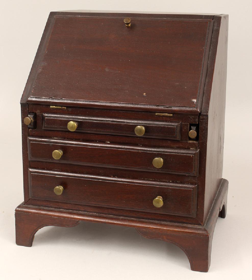 MINIATURE NEW ENGLAND CHIPPENDALE SLANT-LID DESK (1 of 3)