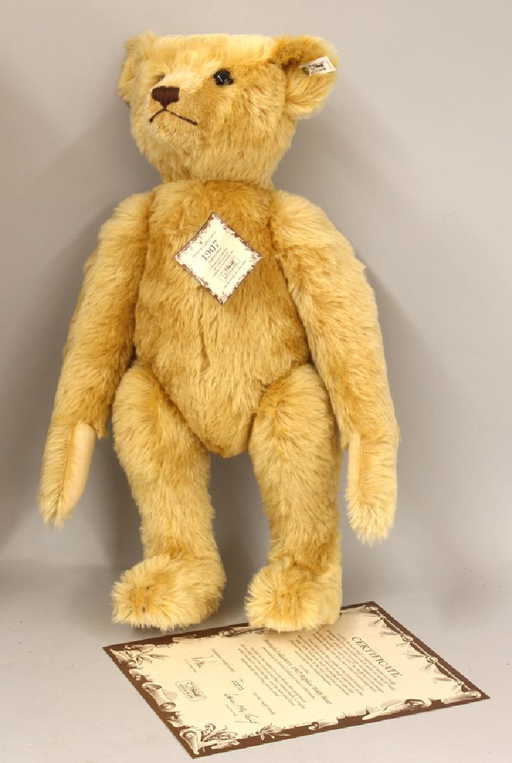 STEIFF COLLECTOR'S LARGE TEDDY BEAR