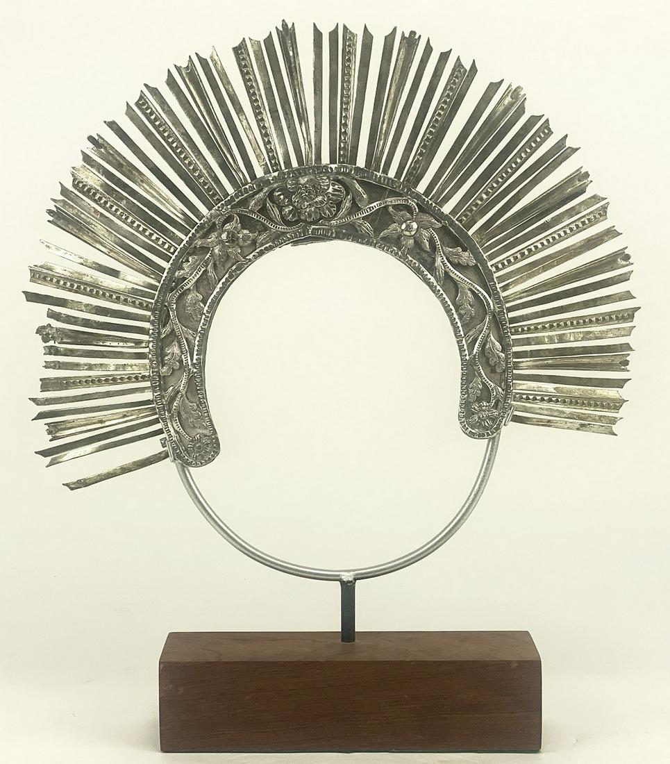 SPANISH COLONIAL SILVER RESPLENDOR/HALO (1 of 2)