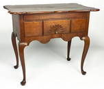 18TH C. CONNECTICUT QUEEN ANNE CHERRY DRESSING TABLE