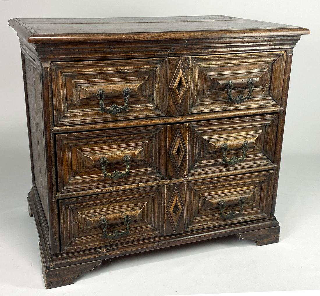 EARLY SPANISH  BAROQUE WALNUT COMMODE (1 of 5)