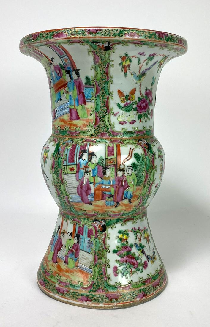 CHINESE EXPORT  PORCELAIN ROSE FAMILLE  VASE (1 of 1)
