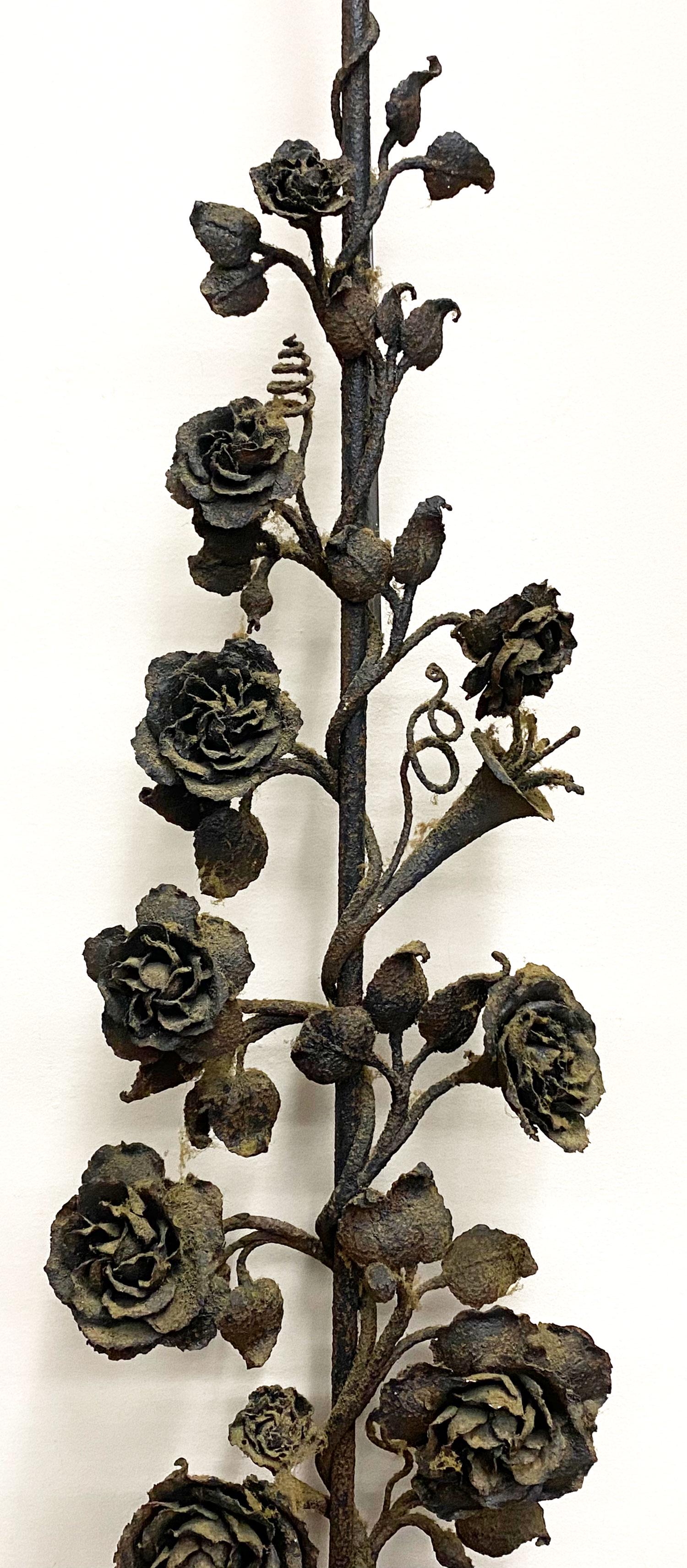 WROUGHT IRON BELL RINGING MOUNT (1 of 2)