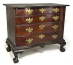 BOSTON/SALEM CHIPPENDALE MAHOGANY REVERSE-SERPENTINE CHEST