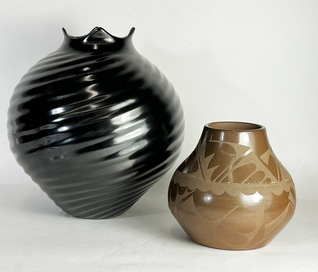 (2) SIGNED NATIVE AMERICAN POTTERY JARS (1 of 1)