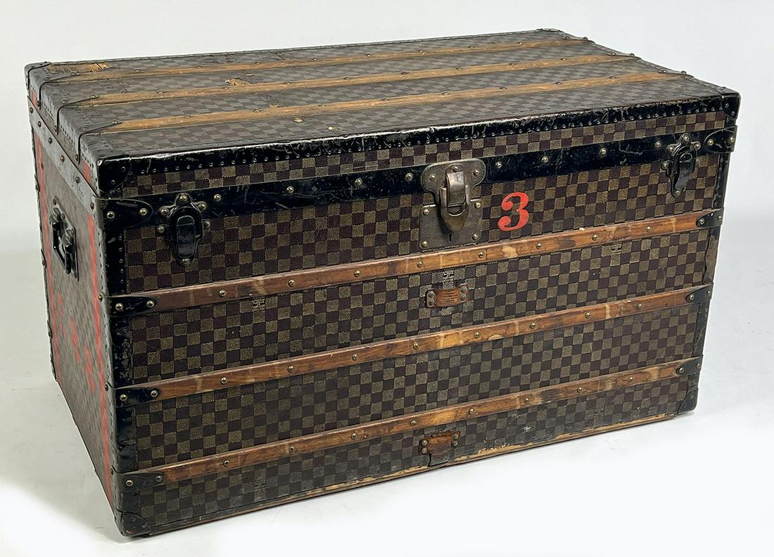 LOUIS VUITTON STEAMER TRUNK (1 of 7)