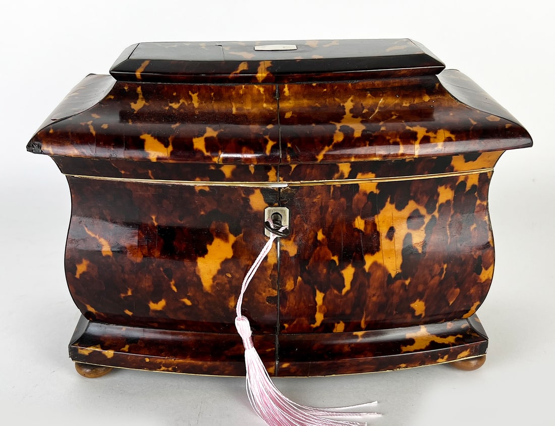 ENGLISH GEORGIAN SHELL TEA CADDY (1 of 3)