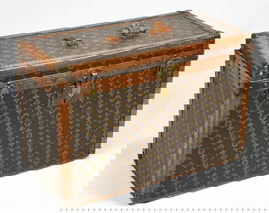 LOUIS VUITTON HAT TRUNK: Louis Vuitton Paris label; as well as John Wanemaker Sole Distributer New York and Philadelphia label; 15.75"h; 23.75"w; 11"dNOTE: Apologies,