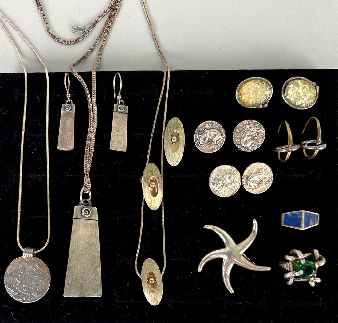 (on 18) STERLING / 14k DESIGNER STUDIO JEWELRY, ED LEVIN, PYWELL: (5) sgn. Ed Levin / sterling/14k, vintage 3-d abstract modernist set of earrings and matching pendant on 16" chain, sterling exterior with 14k interior wash and susp